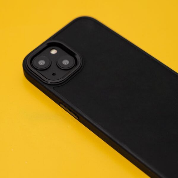 Ümbris Satin iPhone 15 Plus 6,7" (must)